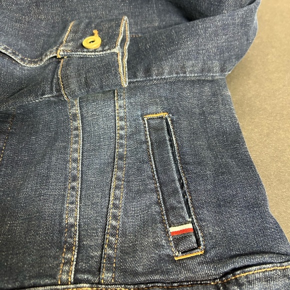 Tommy Hilfiger Jean jacket. - Picture 4 of 5